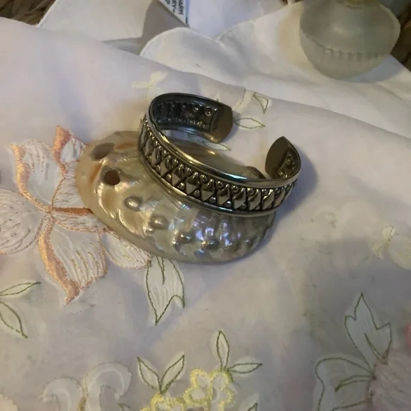 𝅺SILVER bangle with tribal design adjustable - Picture 2 of 4